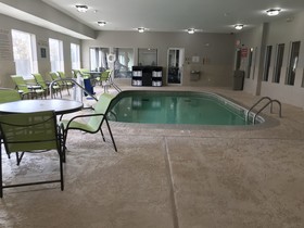 Rodeway Inn & Suites
