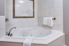 Drury Inn & Suites St. Louis O'Fallon, IL