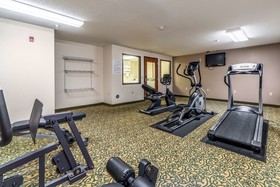 HomeTowne Studios & Suites St Louis - O Fallon, IL