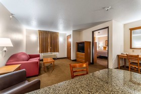 HomeTowne Studios & Suites St Louis - O Fallon, IL