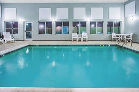 La Quinta Inn & Suites by Wyndham O'Fallon, IL - St. Louis