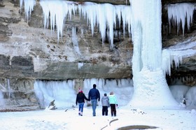 Days Inn by Wyndham Oglesby/ Starved Rock