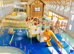 Grizzly Jack's Grand Bear Resort