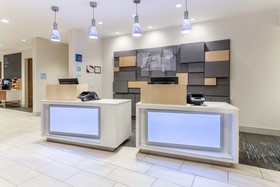 Holiday Inn Express & Suites Ottawa