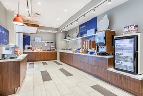 Holiday Inn Express & Suites Ottawa