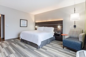 Holiday Inn Express & Suites Ottawa