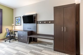 Holiday Inn Express & Suites Ottawa