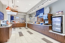 Holiday Inn Express & Suites Ottawa
