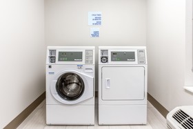 Holiday Inn Express & Suites Ottawa