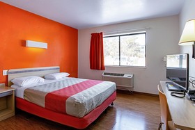 Motel 6 Chicago Northwest - Palatine