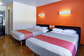 Motel 6 Chicago Northwest - Palatine