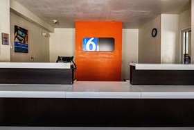 Motel 6 Chicago Northwest - Palatine