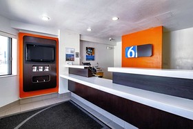 Motel 6 Chicago Northwest - Palatine