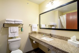 Cobblestone Hotel & Suites Paxton