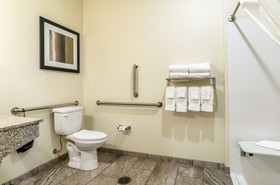 Cobblestone Hotel & Suites Paxton