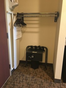 Cobblestone Hotel & Suites Paxton
