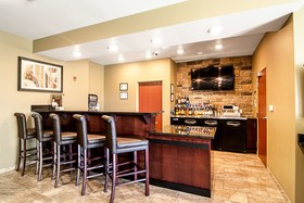 Cobblestone Hotel & Suites Paxton