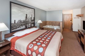 Super 8 by Wyndham Pekin/Peoria Area