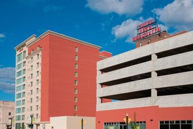 Courtyard Peoria Downtown