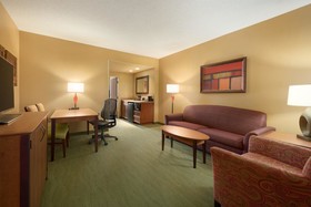 Embassy Suites East Peoria Hotel & Riverfront Conference Center