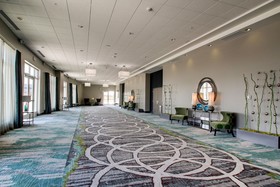 Holiday Inn & Suites Peoria At Grand Prairie