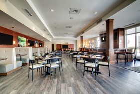 Holiday Inn & Suites Peoria At Grand Prairie