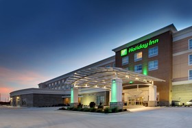 Holiday Inn & Suites Peoria At Grand Prairie