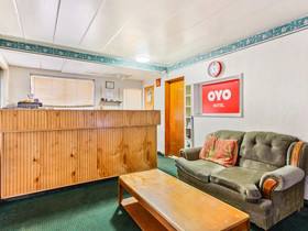 OYO Hotel Downtown Peoria I-74