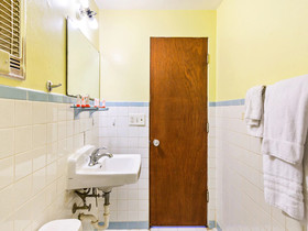 OYO Hotel Downtown Peoria I-74