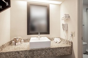 Travelodge by Wyndham Peoria