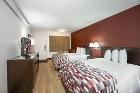 Travelodge by Wyndham Peoria