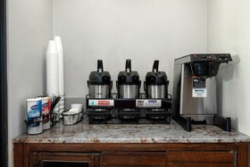 Travelodge by Wyndham Peoria