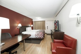 Travelodge by Wyndham Peoria