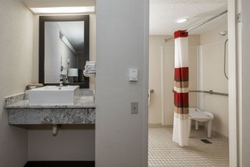 Travelodge by Wyndham Peoria