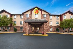 Super 8 by Wyndham Peoria