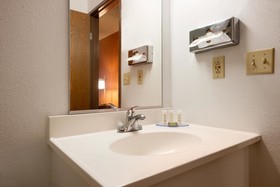 Super 8 by Wyndham Peoria