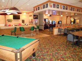 Travelodge by Wyndham Peoria Hotel & Conference Center
