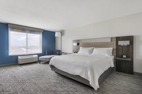 Holiday Inn Express Hotel & Suites Peru - Lasalle Area