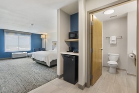 Holiday Inn Express Hotel & Suites Peru - Lasalle Area