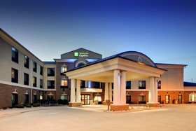 Holiday Inn Express Hotel & Suites Peru - Lasalle Area