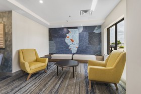 Holiday Inn Express Hotel & Suites Peru - Lasalle Area