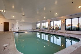 Holiday Inn Express Hotel & Suites Peru - Lasalle Area