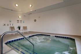 Holiday Inn Express Hotel & Suites Peru - Lasalle Area