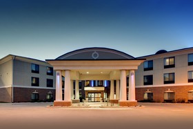 Holiday Inn Express Hotel & Suites Peru - Lasalle Area