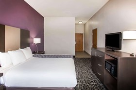 La Quinta Inn & Suites by Wyndham Pontoon Beach