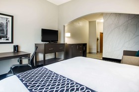 La Quinta Inn & Suites by Wyndham Pontoon Beach