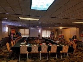 Holiday Inn Express & Suites Prospect Heights