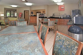 AmericInn by Wyndham Quincy
