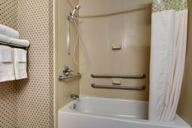 Quality Inn & Suites Quincy - Downtown