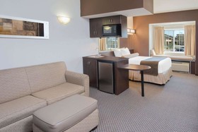 Microtel Inn & Suites by Wyndham Quincy